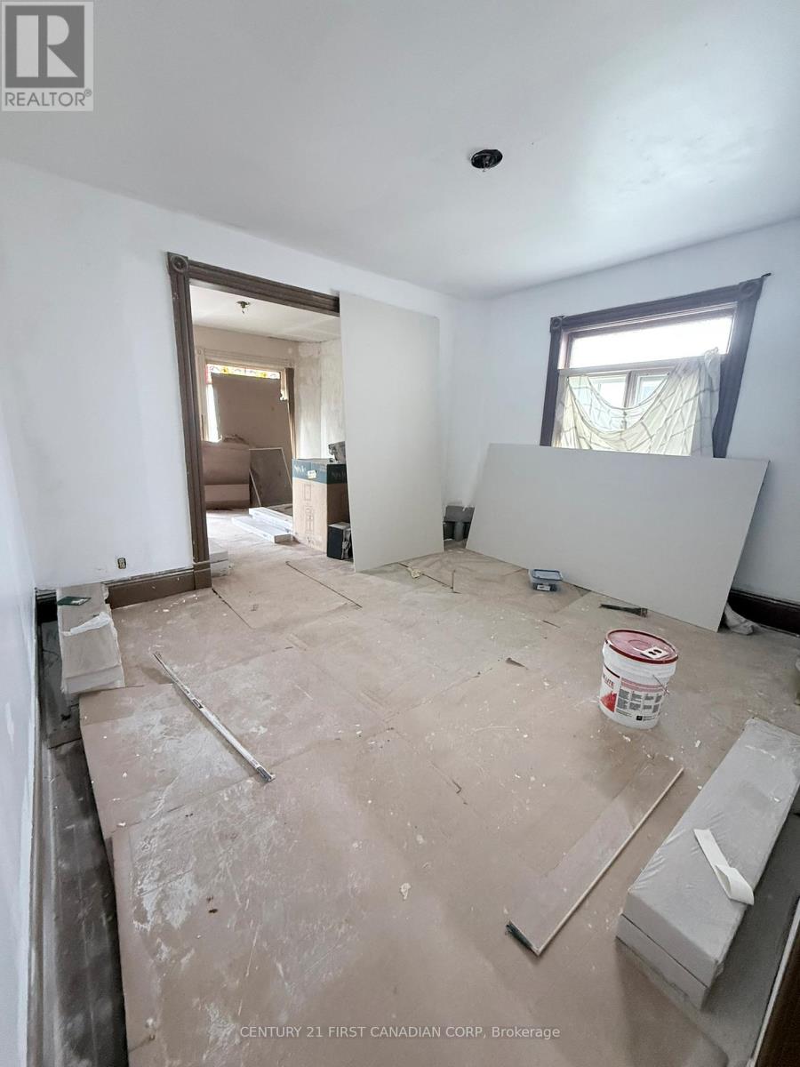 8-10 Hillyard Street, Chatham-Kent, Ontario  N7L 3C9 - Photo 7 - X13435804