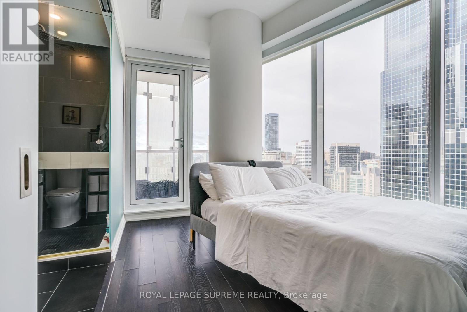 2112 - 197 Yonge Street, Toronto, Ontario  M5B 1M4 - Photo 17 - C13780170