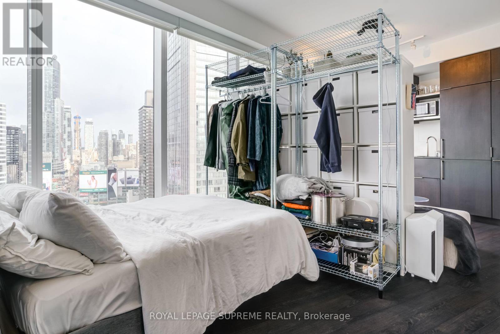 2112 - 197 Yonge Street, Toronto, Ontario  M5B 1M4 - Photo 18 - C13780170