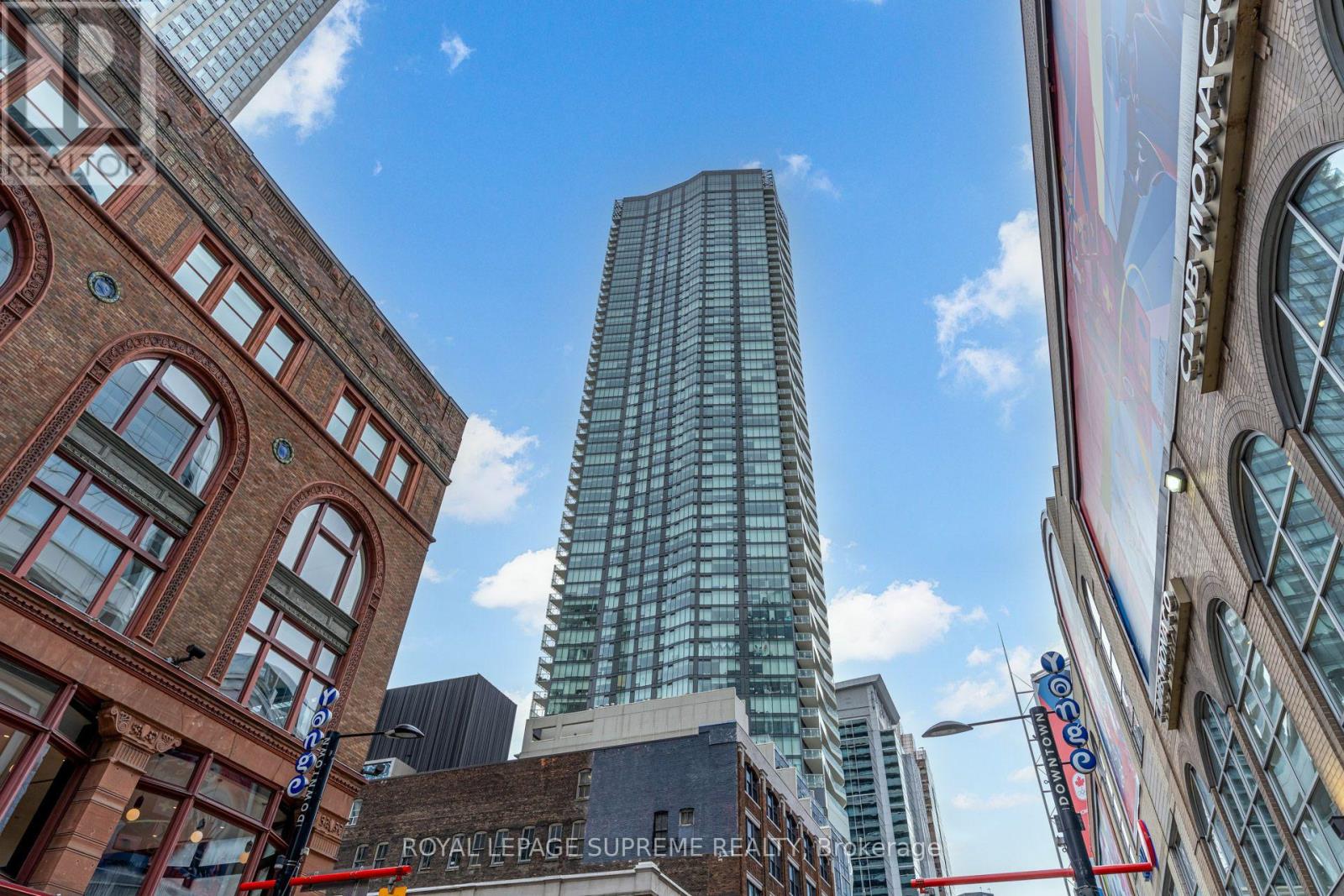 2112 - 197 Yonge Street, Toronto, Ontario  M5B 1M4 - Photo 2 - C13780170