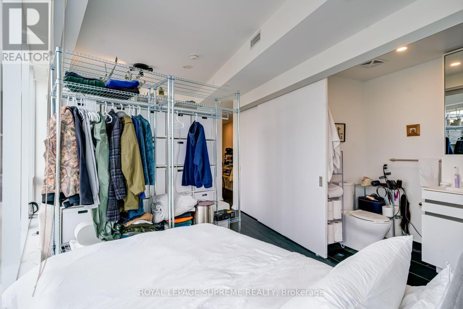 2112 - 197 Yonge Street, Toronto, Ontario  M5B 1M4 - Photo 22 - C13780170