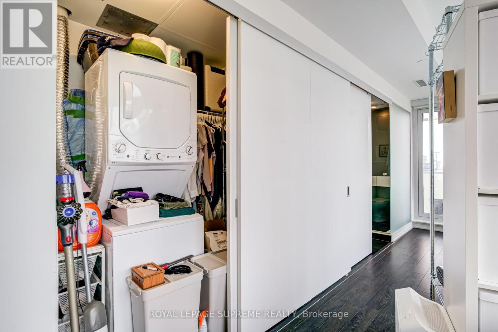 2112 - 197 Yonge Street, Toronto, Ontario  M5B 1M4 - Photo 27 - C13780170