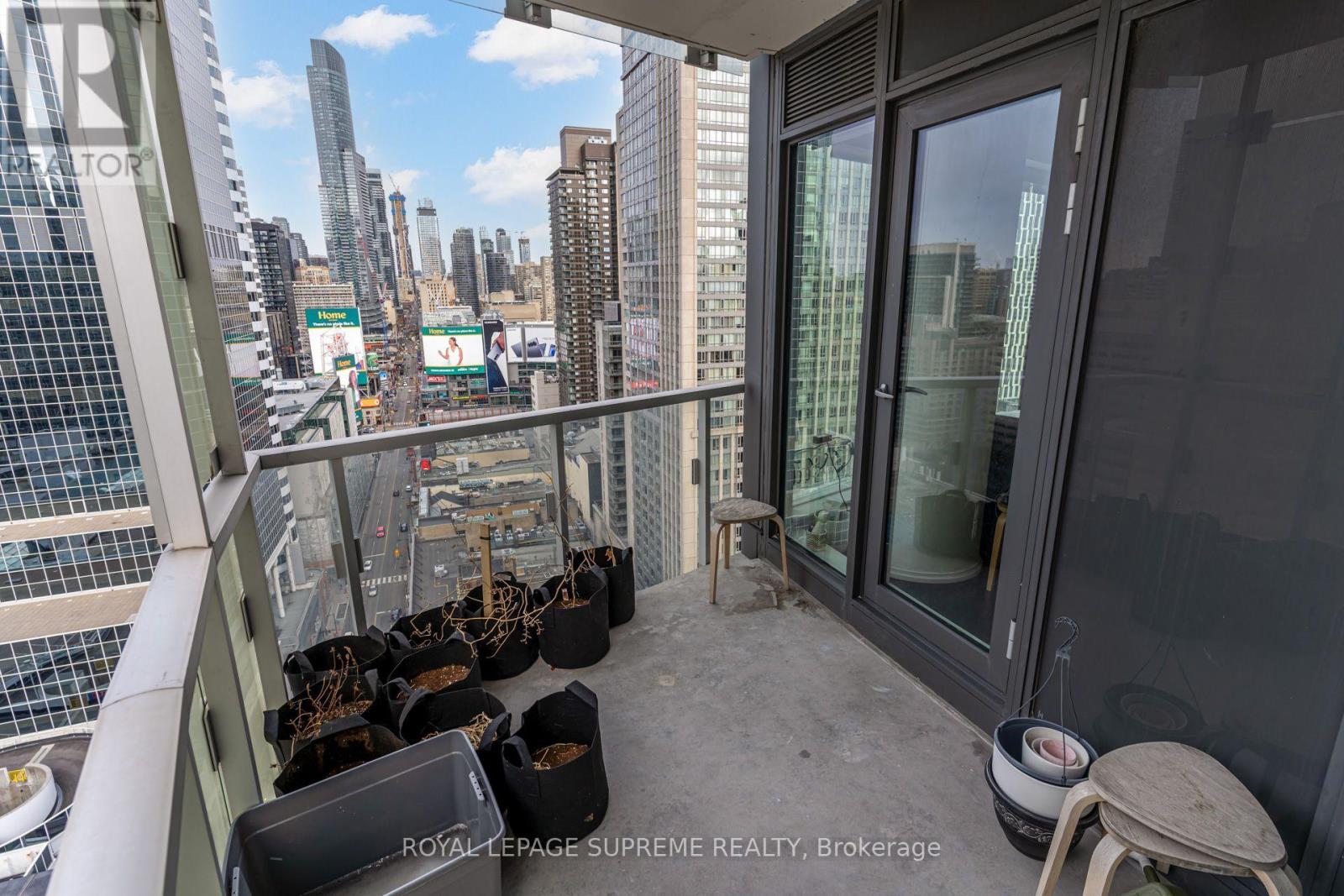 2112 - 197 Yonge Street, Toronto, Ontario  M5B 1M4 - Photo 29 - C13780170