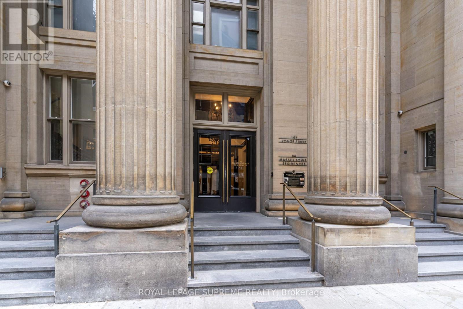 2112 - 197 Yonge Street, Toronto, Ontario  M5B 1M4 - Photo 4 - C13780170