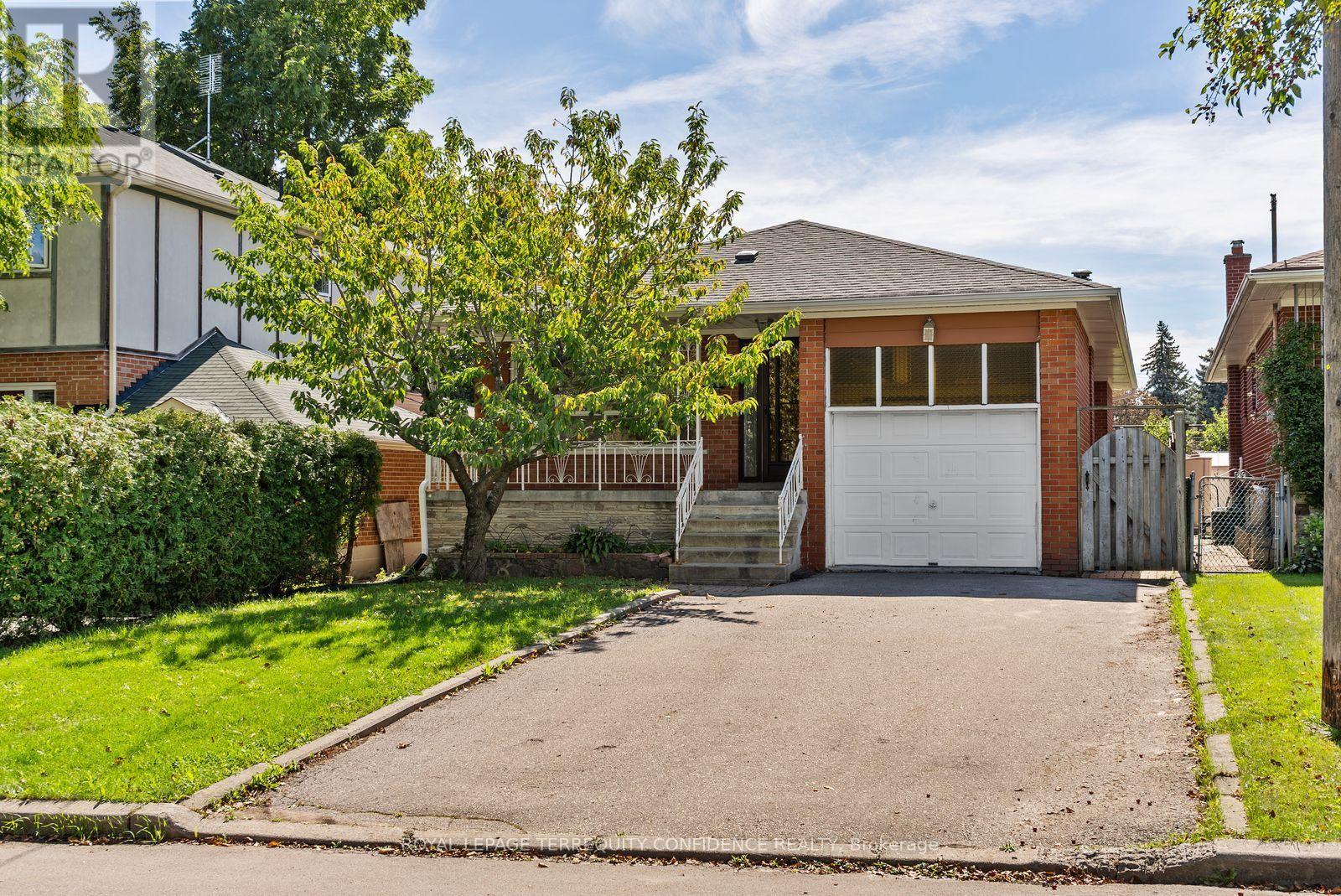 265 Horsham Avenue, Toronto, Ontario  M2R 1G5 - Photo 1 - C13780176