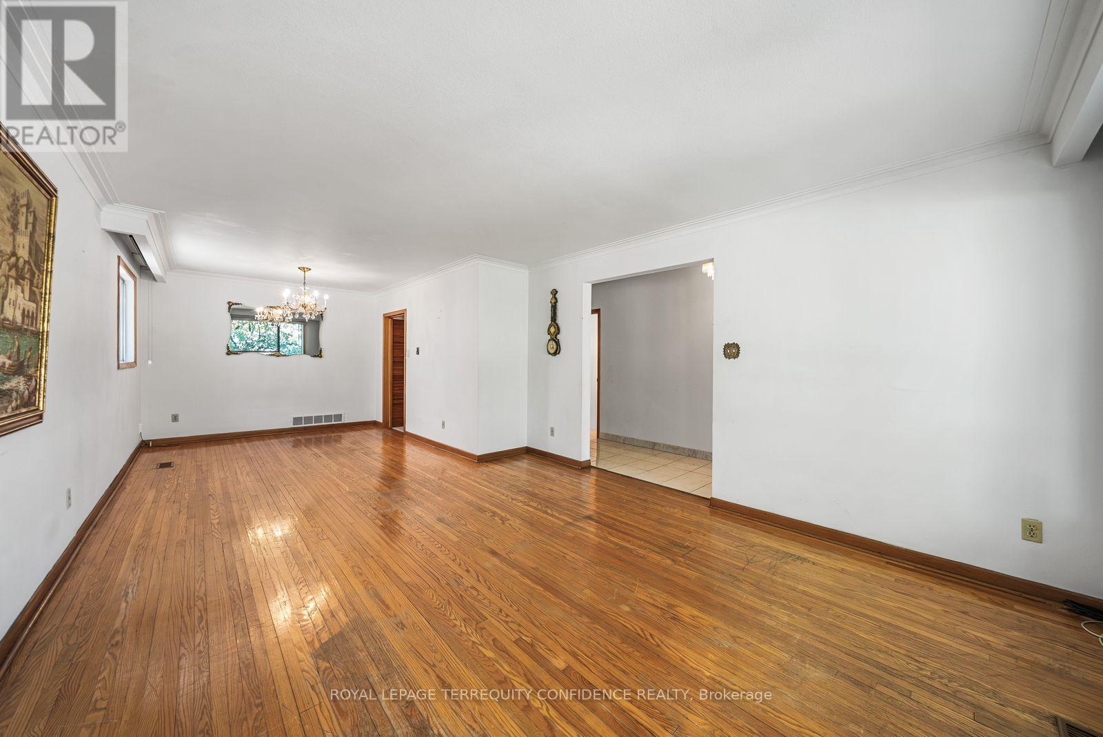 265 Horsham Avenue, Toronto, Ontario  M2R 1G5 - Photo 13 - C13780176