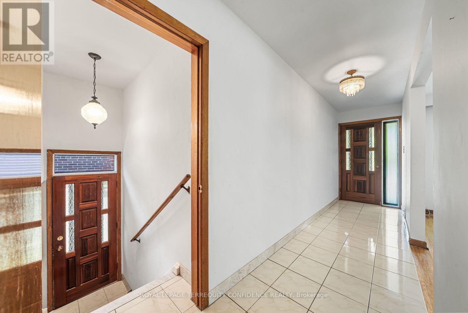 265 Horsham Avenue, Toronto, Ontario  M2R 1G5 - Photo 15 - C13780176