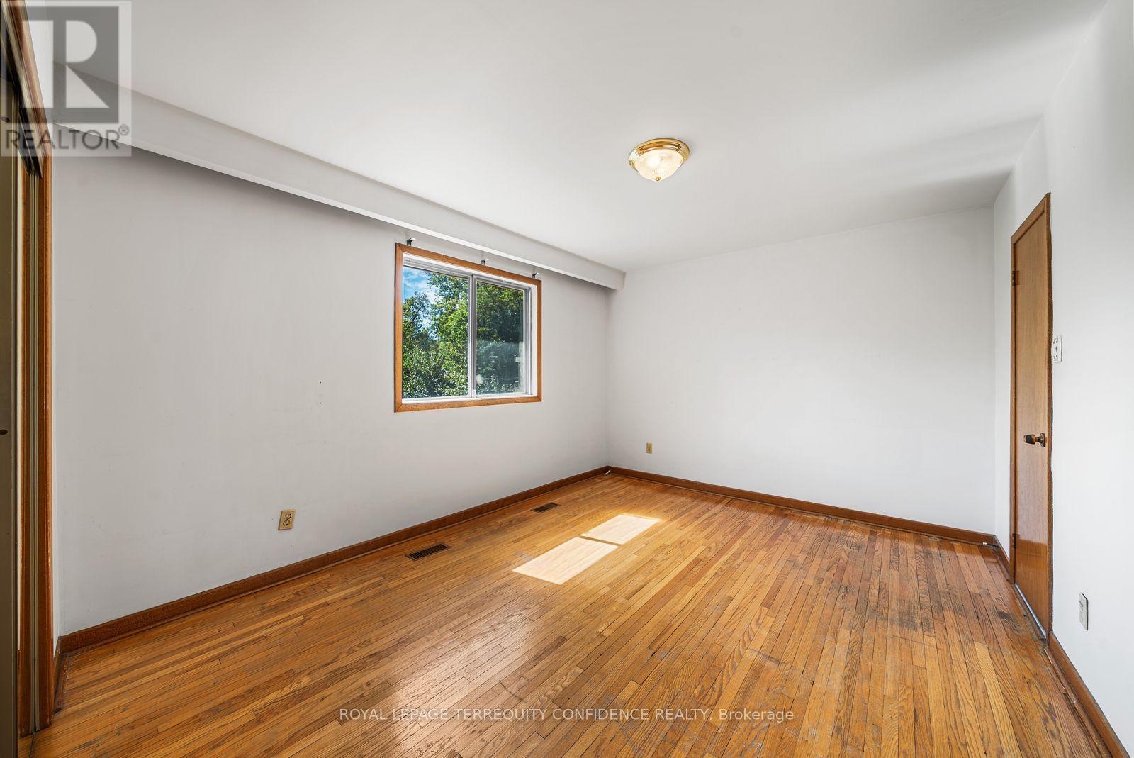 265 Horsham Avenue, Toronto, Ontario  M2R 1G5 - Photo 17 - C13780176