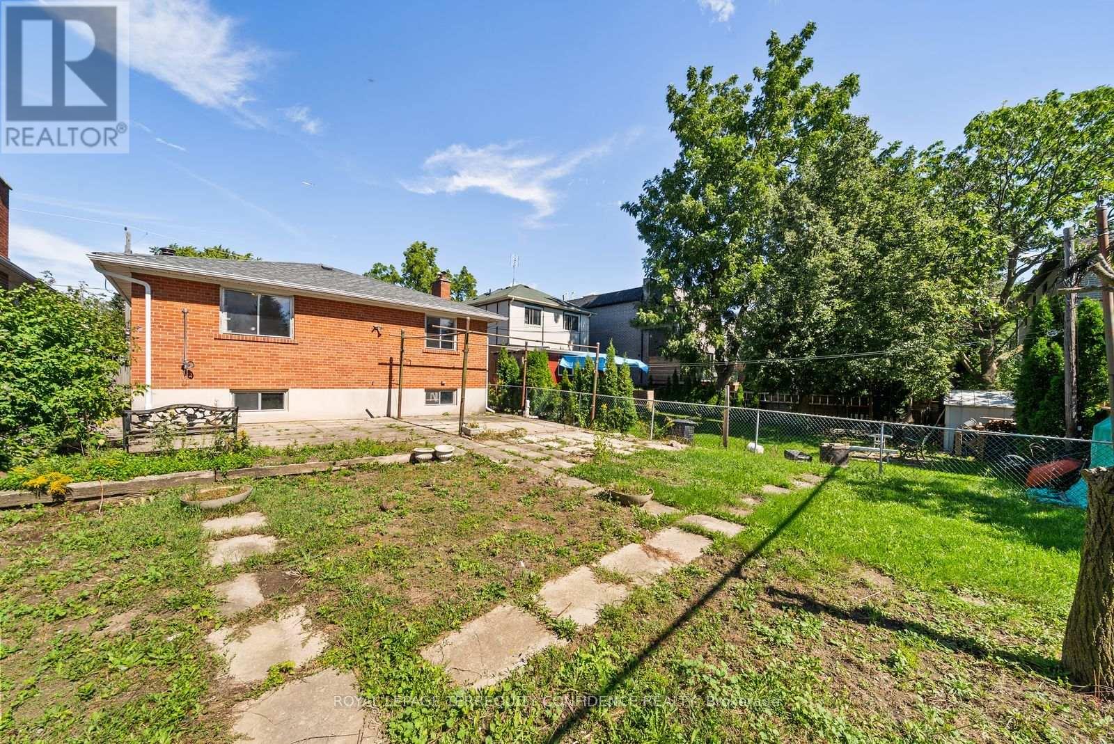 265 Horsham Avenue, Toronto, Ontario  M2R 1G5 - Photo 39 - C13780176