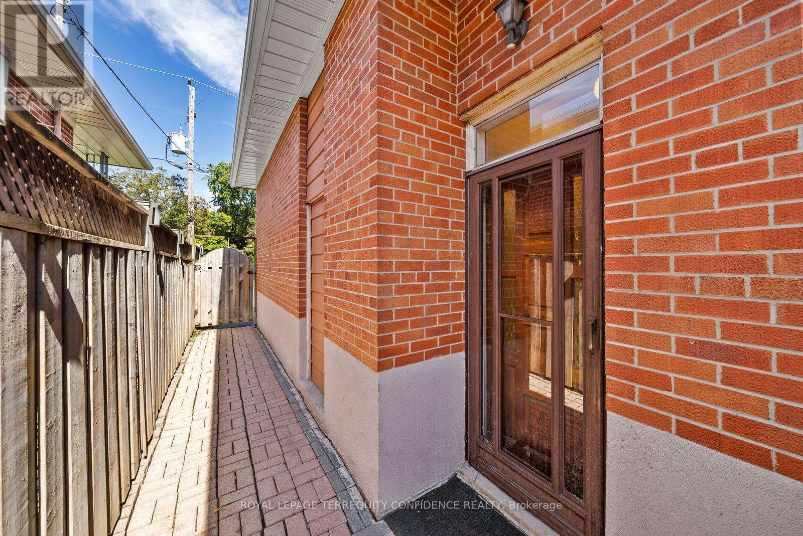 265 Horsham Avenue, Toronto, Ontario  M2R 1G5 - Photo 40 - C13780176