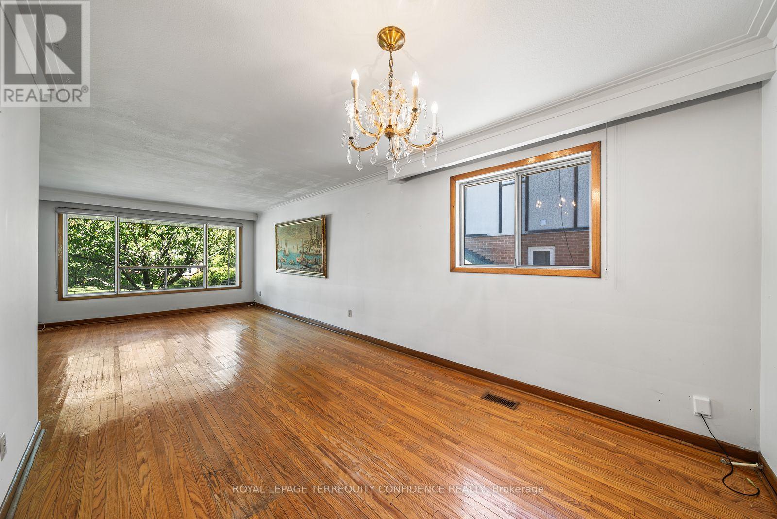265 Horsham Avenue, Toronto, Ontario  M2R 1G5 - Photo 5 - C13780176