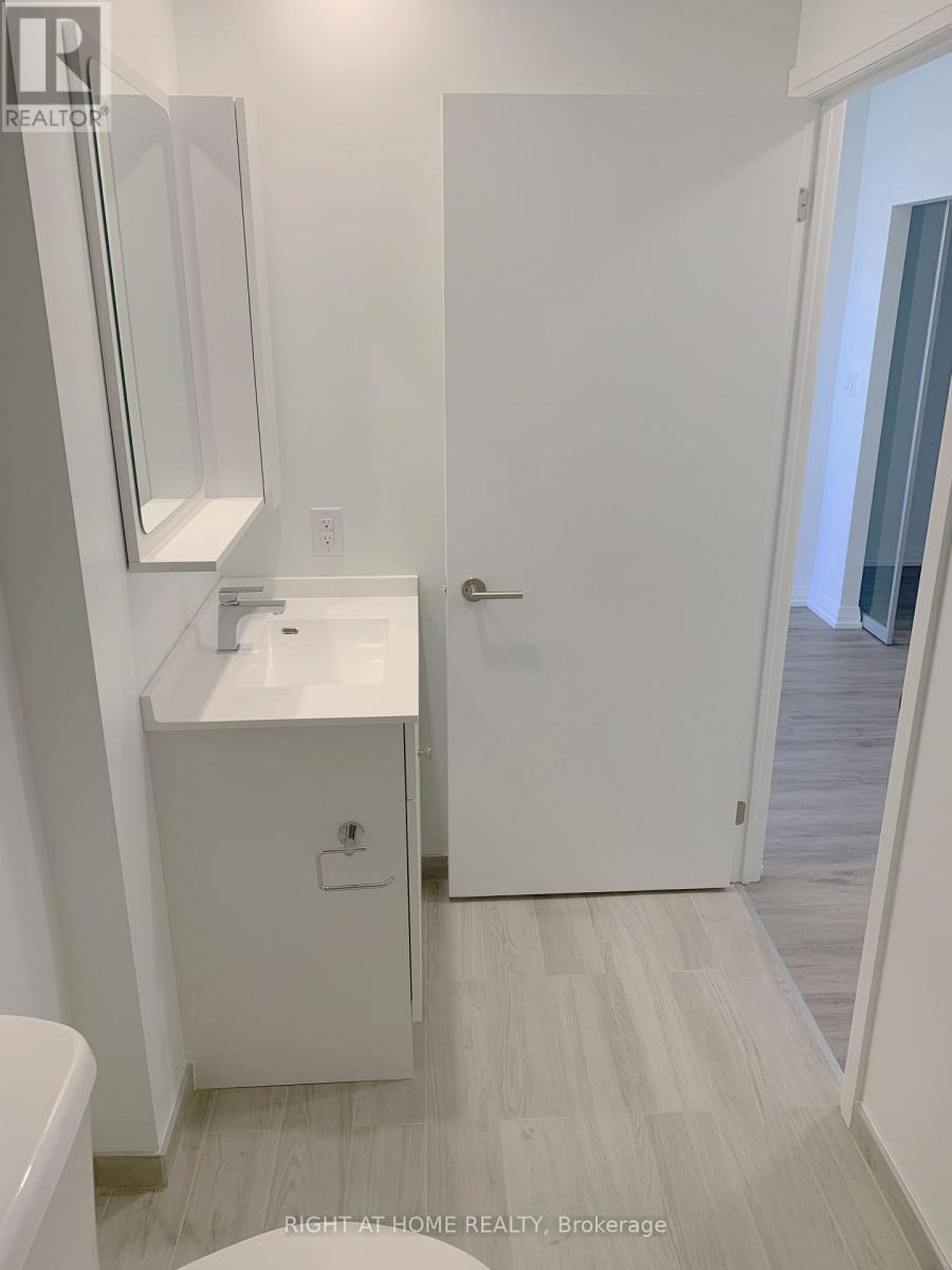 1612 - 75 Canterbury Place, Toronto, Ontario  M2N 0L2 - Photo 11 - C13780186
