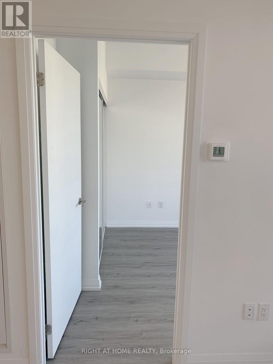 1612 - 75 Canterbury Place, Toronto, Ontario  M2N 0L2 - Photo 13 - C13780186
