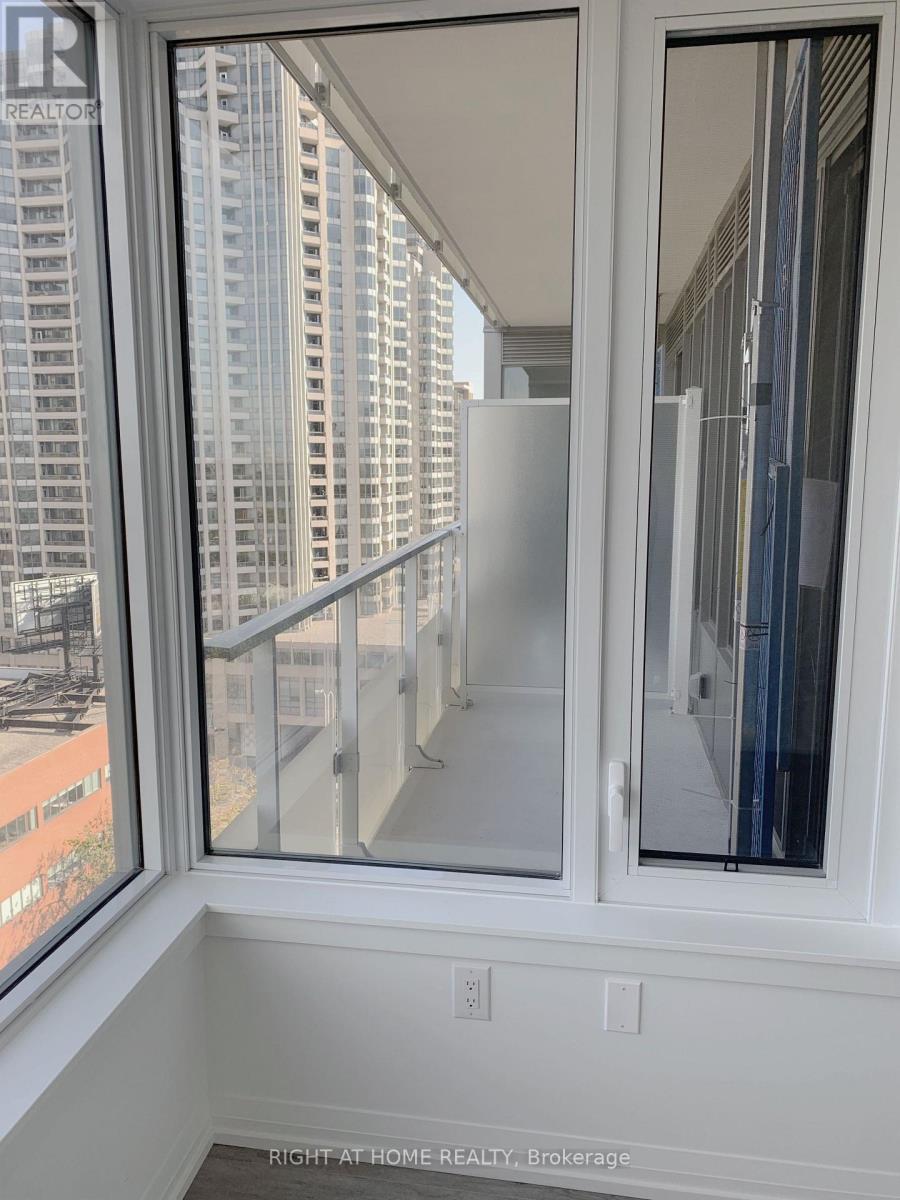 1612 - 75 Canterbury Place, Toronto, Ontario  M2N 0L2 - Photo 18 - C13780186