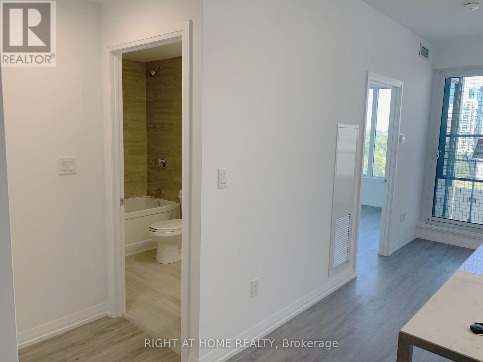 1612 - 75 Canterbury Place, Toronto, Ontario  M2N 0L2 - Photo 9 - C13780186