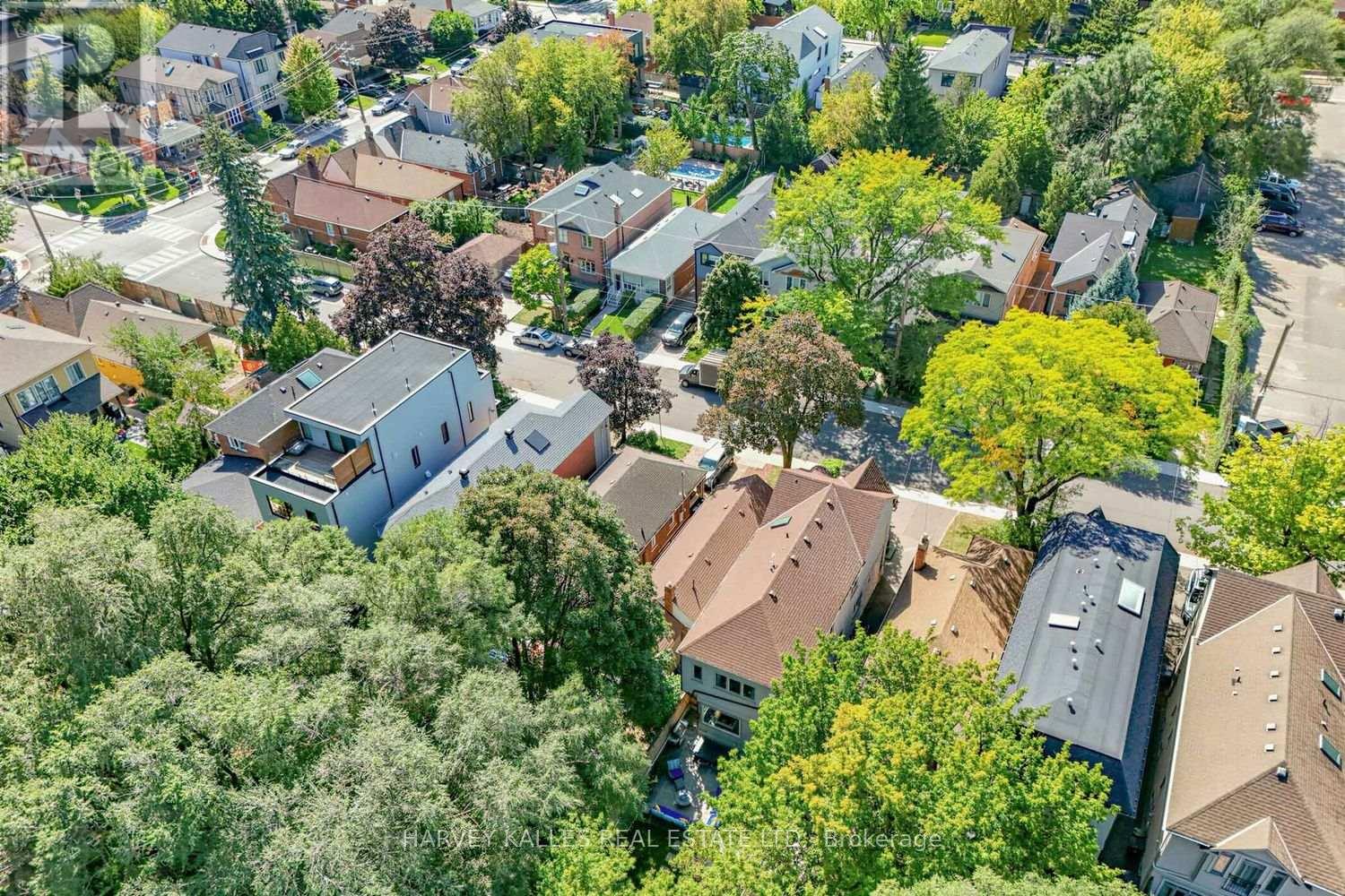 487 Winnett Avenue, Toronto, Ontario  M6C 3M6 - Photo 32 - C13780208