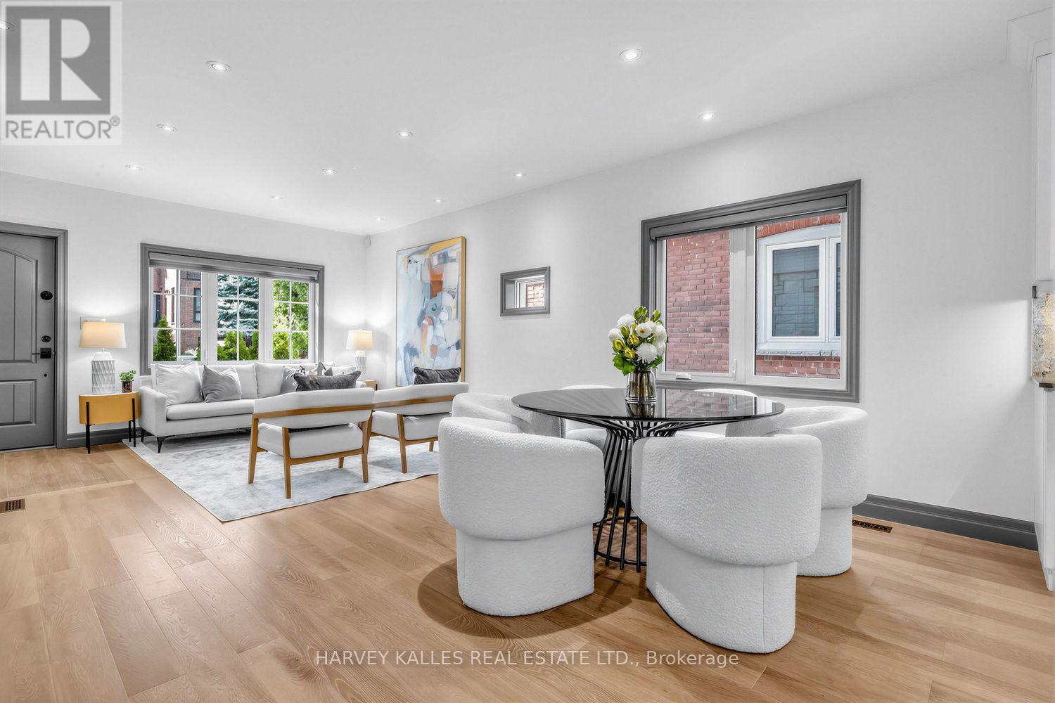 487 Winnett Avenue, Toronto, Ontario  M6C 3M6 - Photo 6 - C13780208
