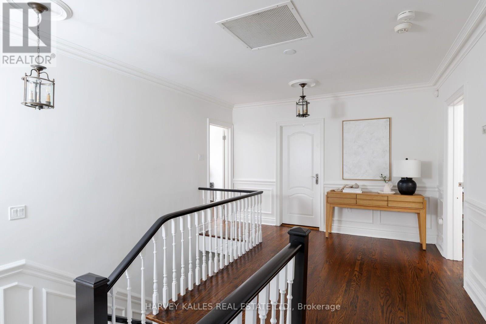 15 Moorehill Drive, Toronto, Ontario  M4G 1A3 - Photo 27 - C13780272
