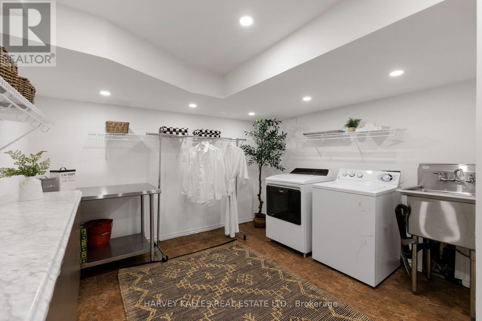 15 Moorehill Drive, Toronto, Ontario  M4G 1A3 - Photo 41 - C13780272