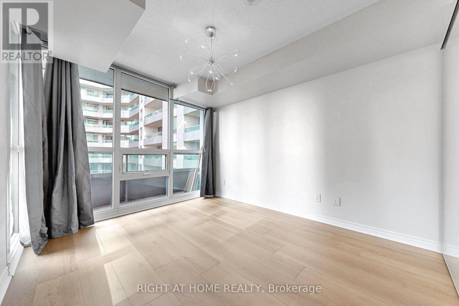 712 - 19 Grand Trunk Crescent, Toronto, Ontario  M5J 3A3 - Photo 24 - C13780368
