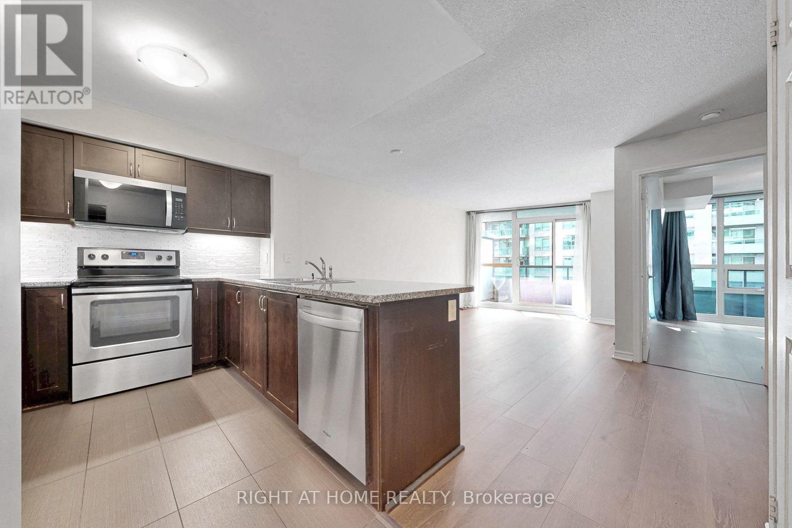 712 - 19 Grand Trunk Crescent, Toronto, Ontario  M5J 3A3 - Photo 9 - C13780368