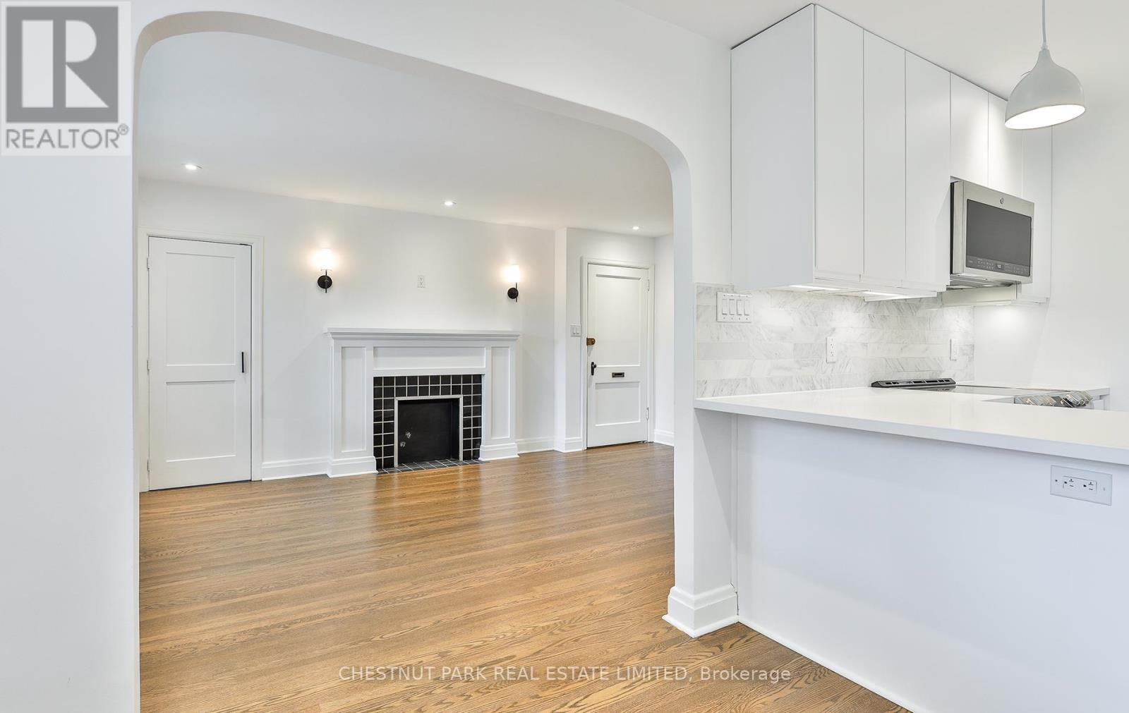 Upper - 11 Oriole Crescent, Toronto, Ontario  M5P 1L6 - Photo 12 - C13780428