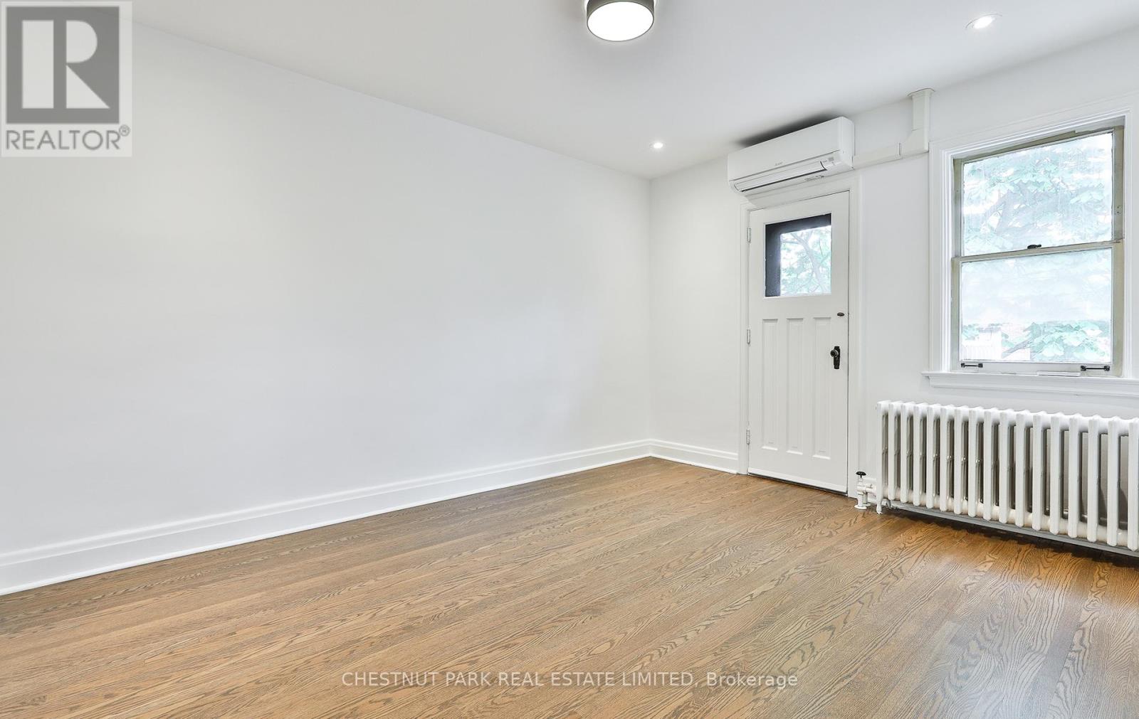 Upper - 11 Oriole Crescent, Toronto, Ontario  M5P 1L6 - Photo 14 - C13780428