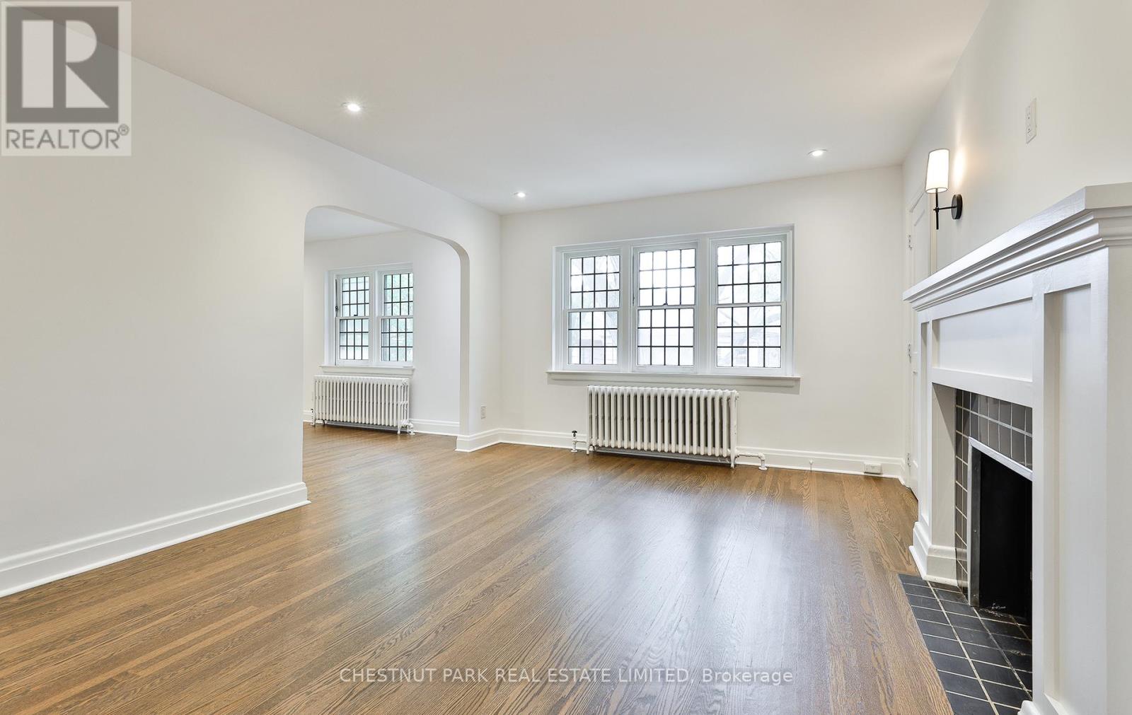 Upper - 11 Oriole Crescent, Toronto, Ontario  M5P 1L6 - Photo 3 - C13780428