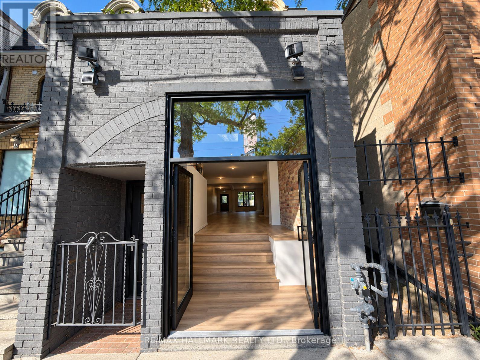440 Parliament Street, Toronto, Ontario  M5A 3A2 - Photo 4 - C13780476