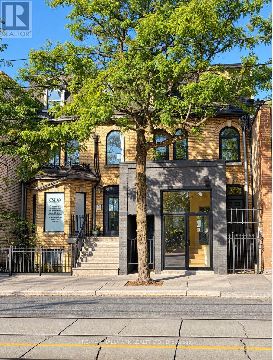 Main & 1/2 Bsmt - 440 Parliament Street, Toronto, Ontario  M5A 3A2 - Photo 2 - C13780484