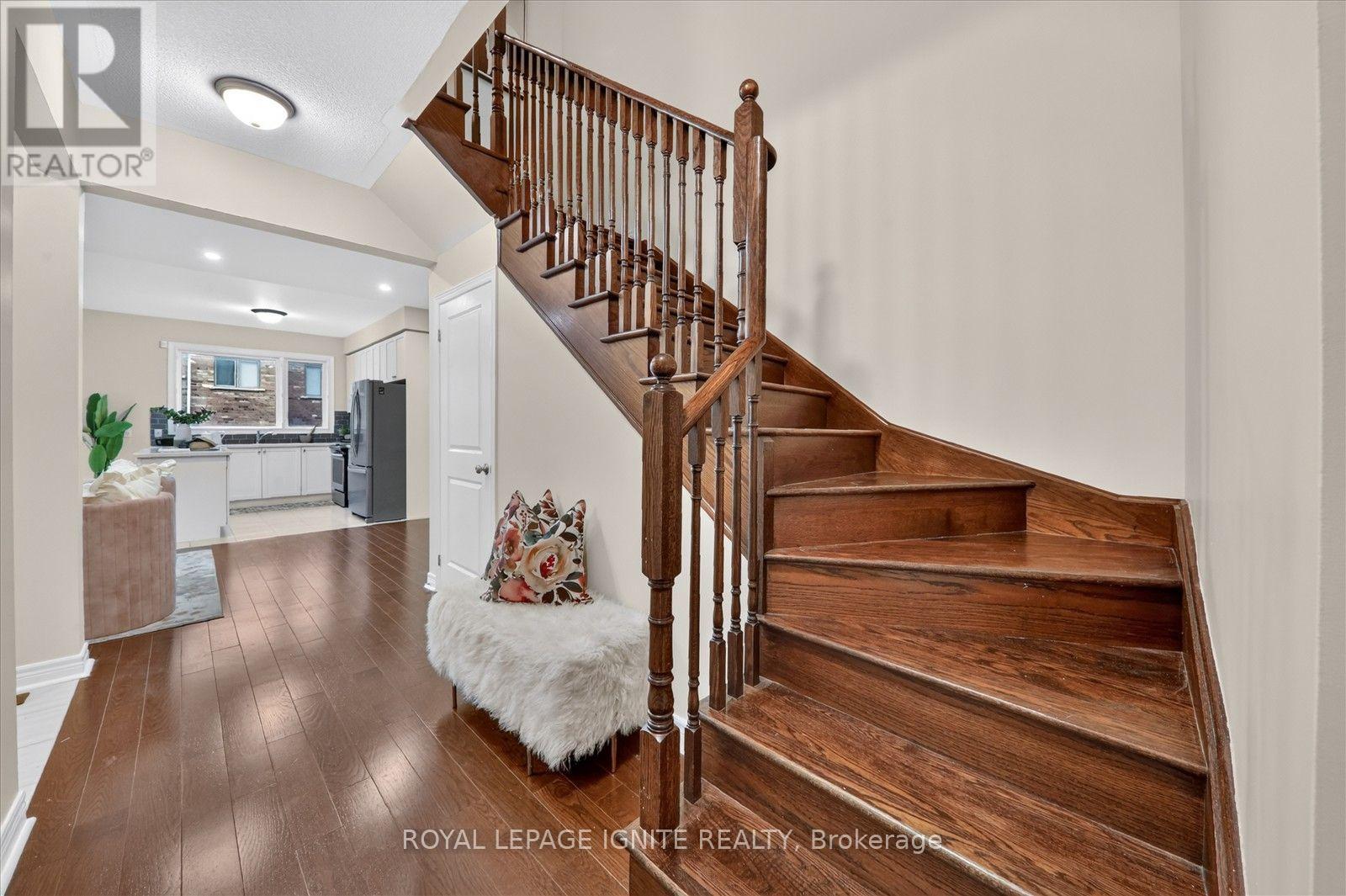 2637 Cerise Manor Court, Pickering, Ontario L1X 0G8 - Photo 9 - E13780288