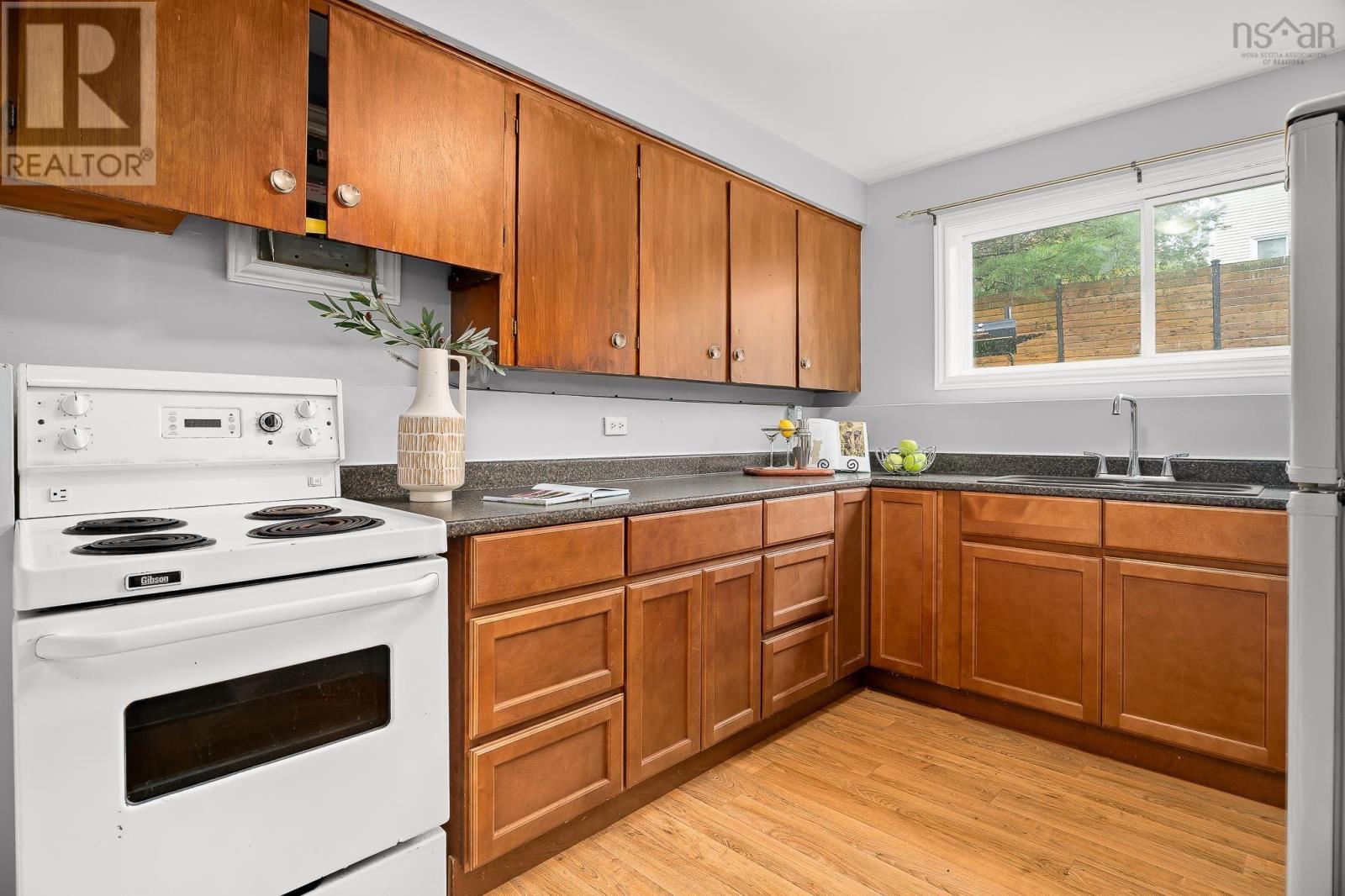 8 Rosedale Drive, Dartmouth, Nova Scotia  B3A 1L8 - Photo 8 - 202623068