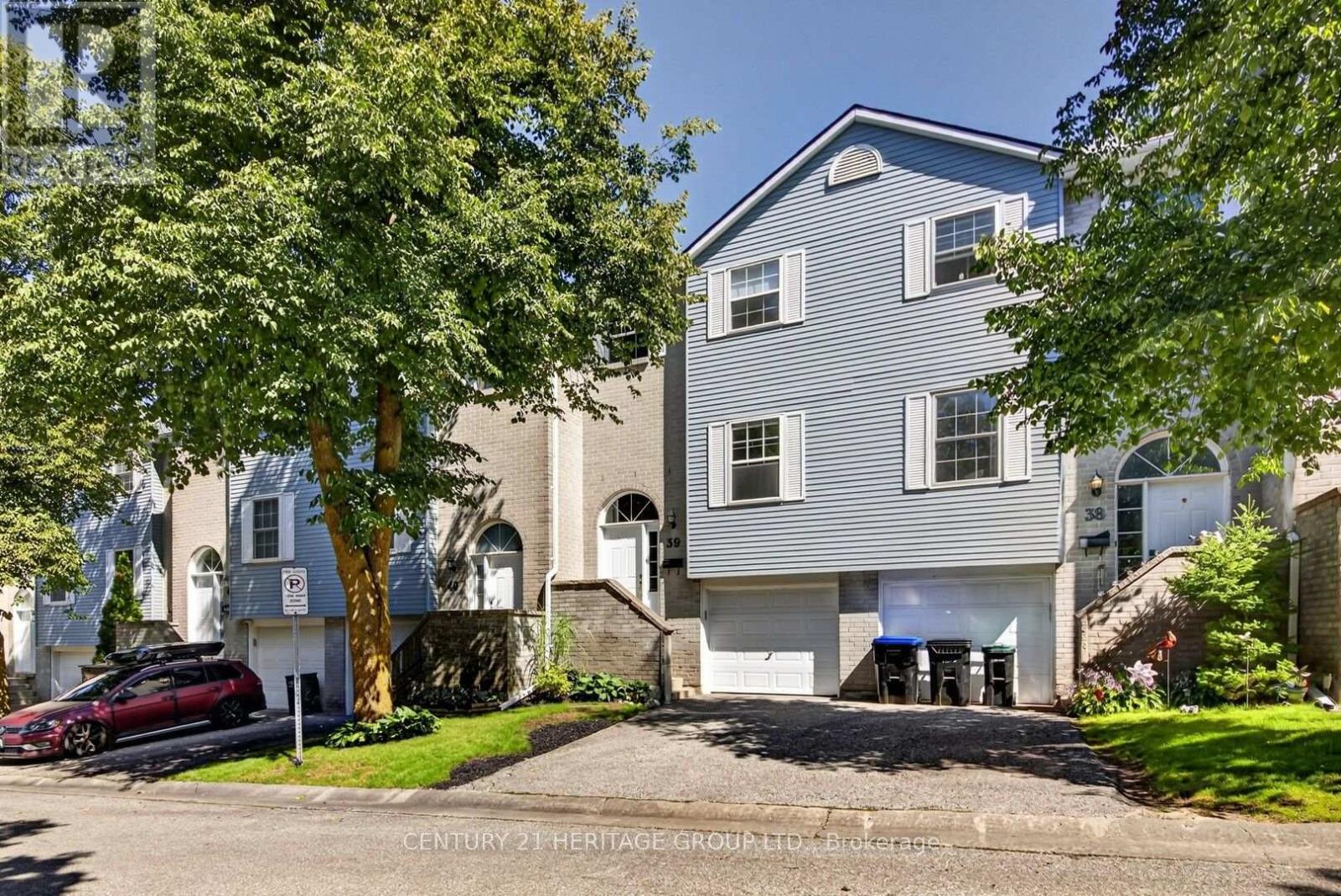 39 - 39 HARMONY CIRCLE, bradford west gwillimbury (bradford), Ontario