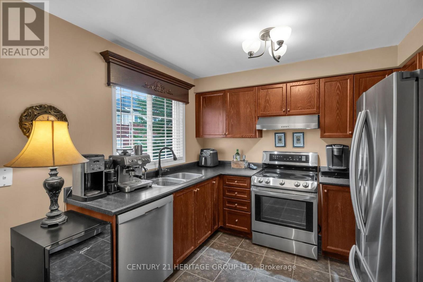 83 Mosaics Avenue, Aurora, Ontario  L4G 7L5 - Photo 17 - N13780260