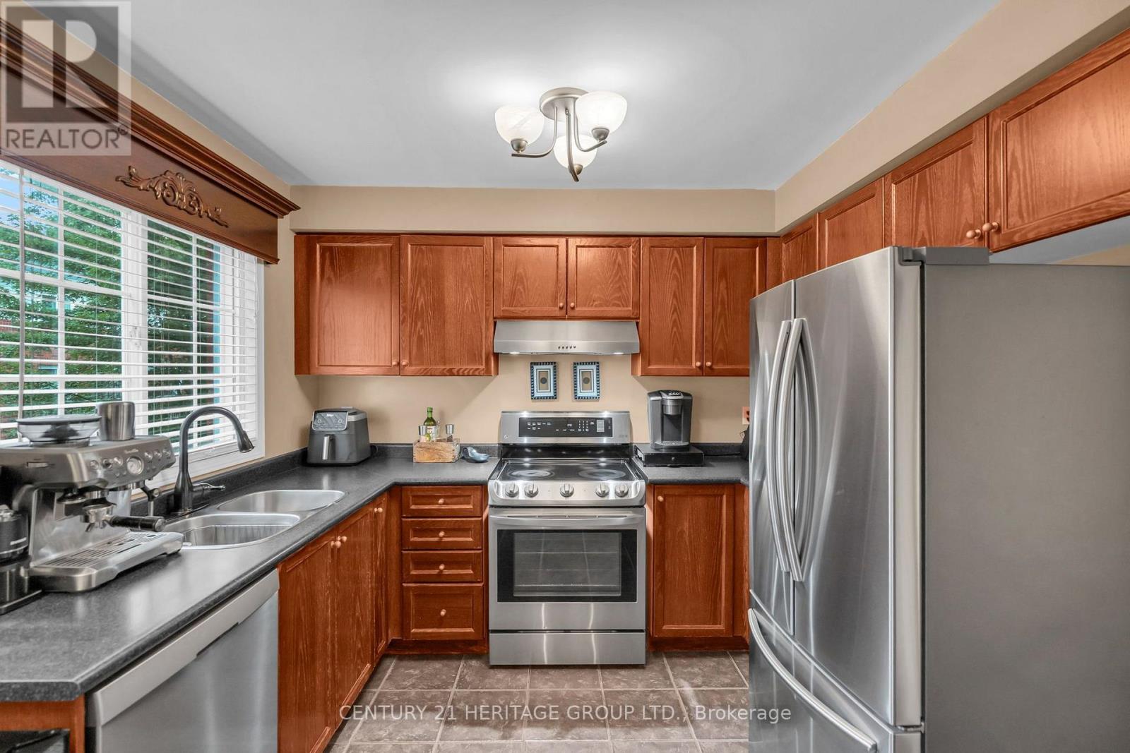 83 Mosaics Avenue, Aurora, Ontario  L4G 7L5 - Photo 18 - N13780260