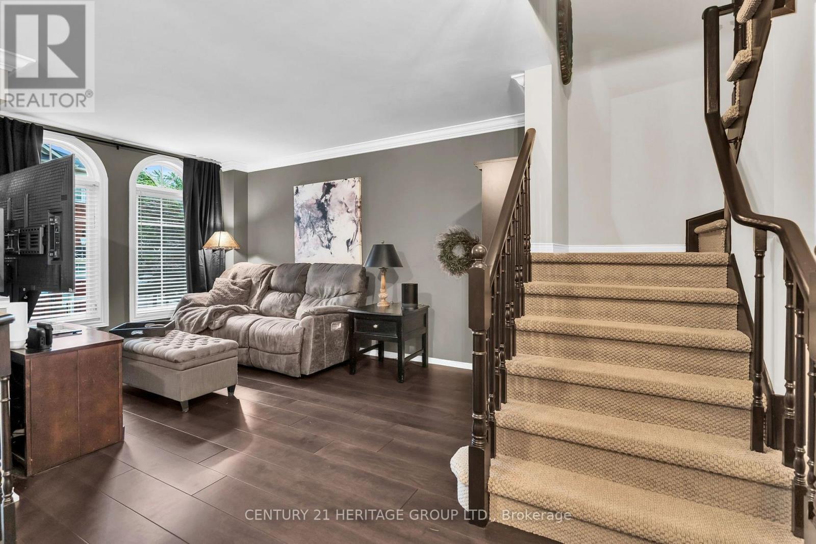 83 Mosaics Avenue, Aurora, Ontario  L4G 7L5 - Photo 8 - N13780260