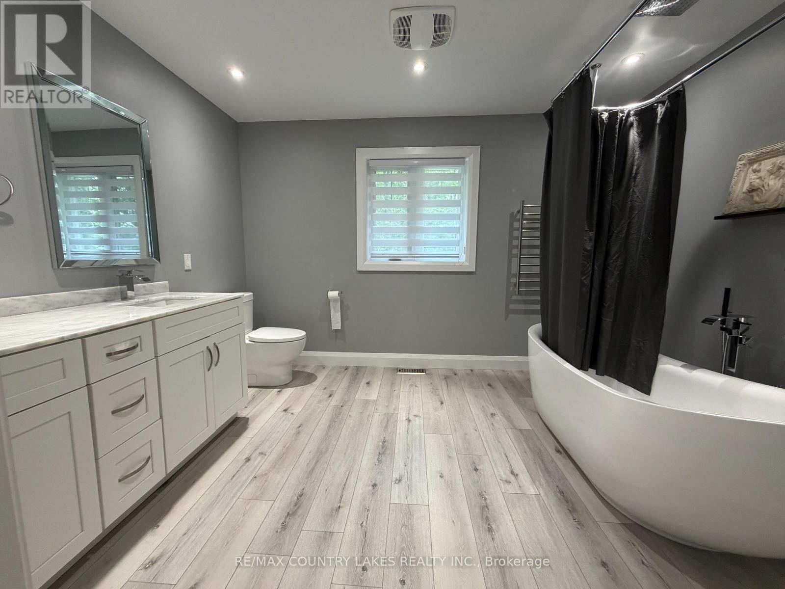2589 Lakeshore Drive, Ramara (Brechin), Ontario  L0K 1B0 - Photo 18 - S13780254