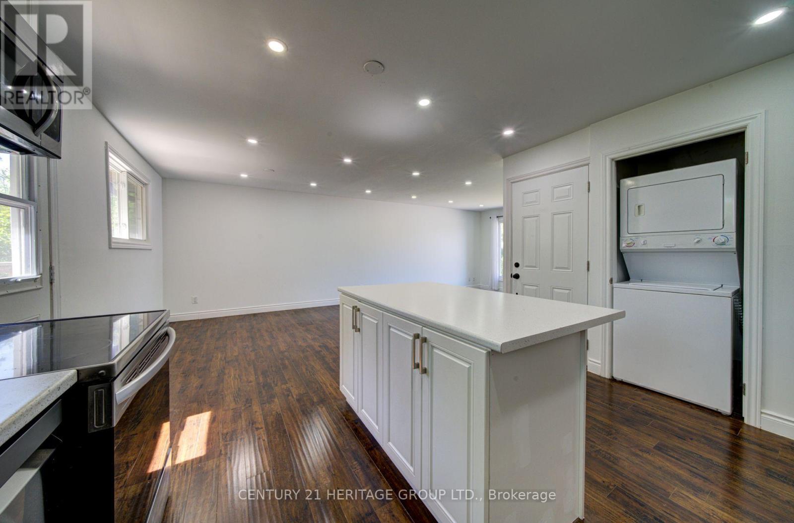 200 Ferndale Drive N, Barrie, Ontario  L4N 9W1 - Photo 7 - S13780356