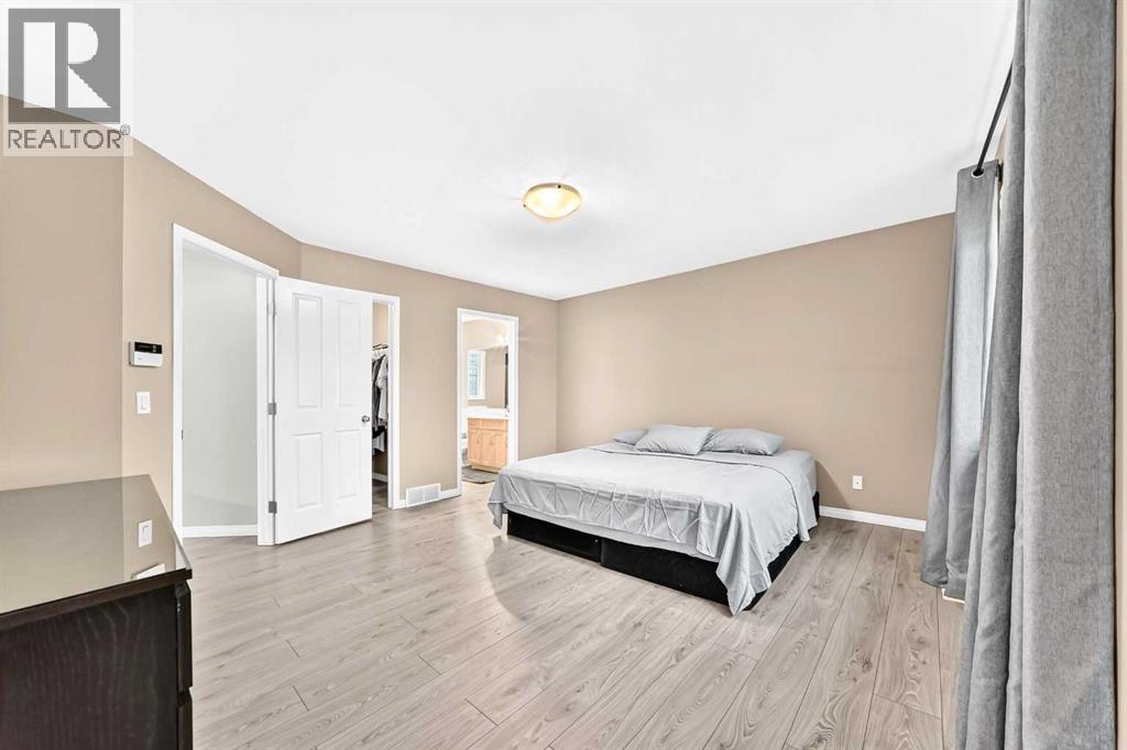 14 Bayside Park Sw, Airdrie, Alberta  T4B 0V4 - Photo 16 - A2344561