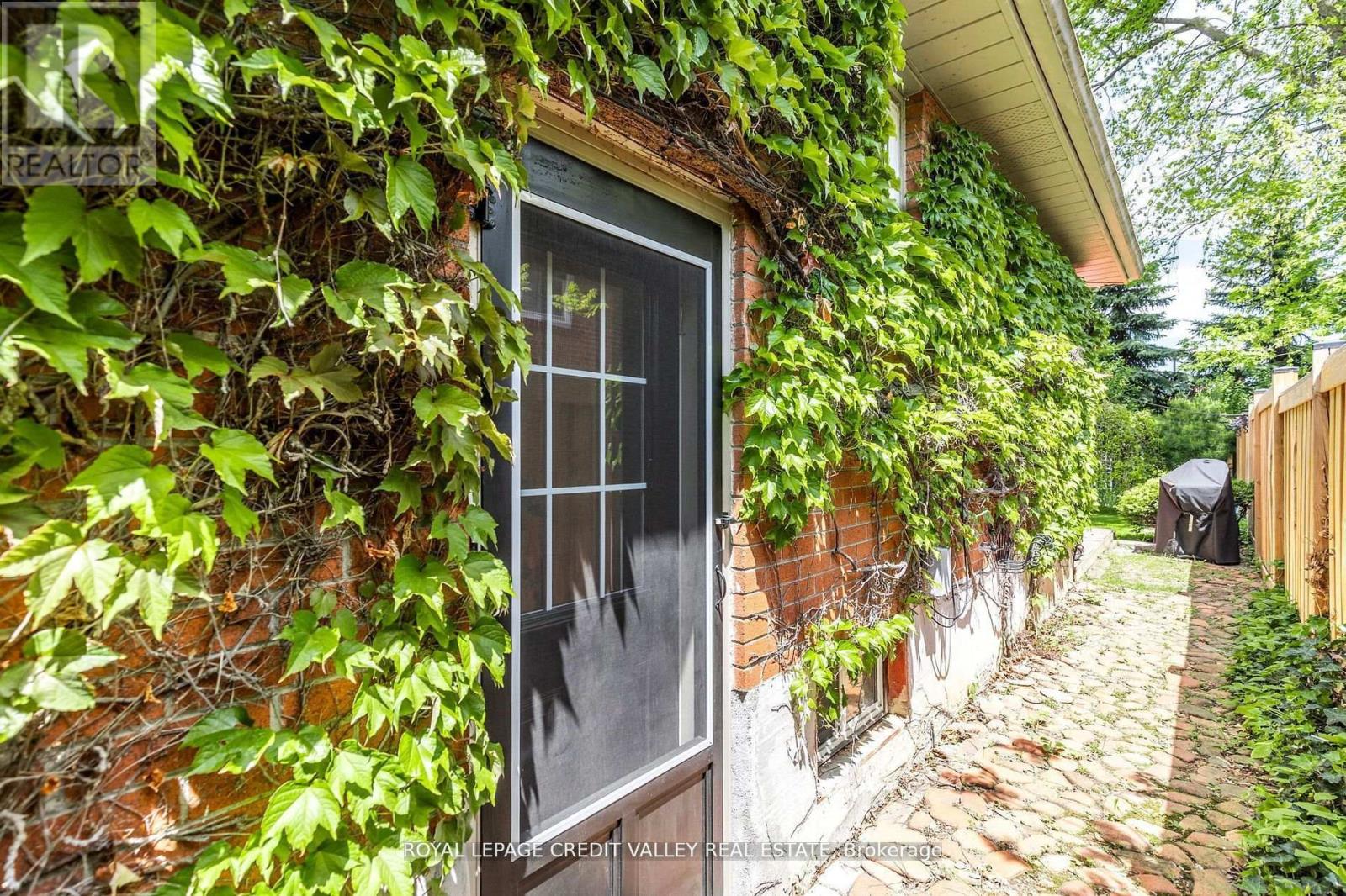 24 Ladore Drive, Brampton, Ontario  L6Y 1V5 - Photo 46 - W13780346