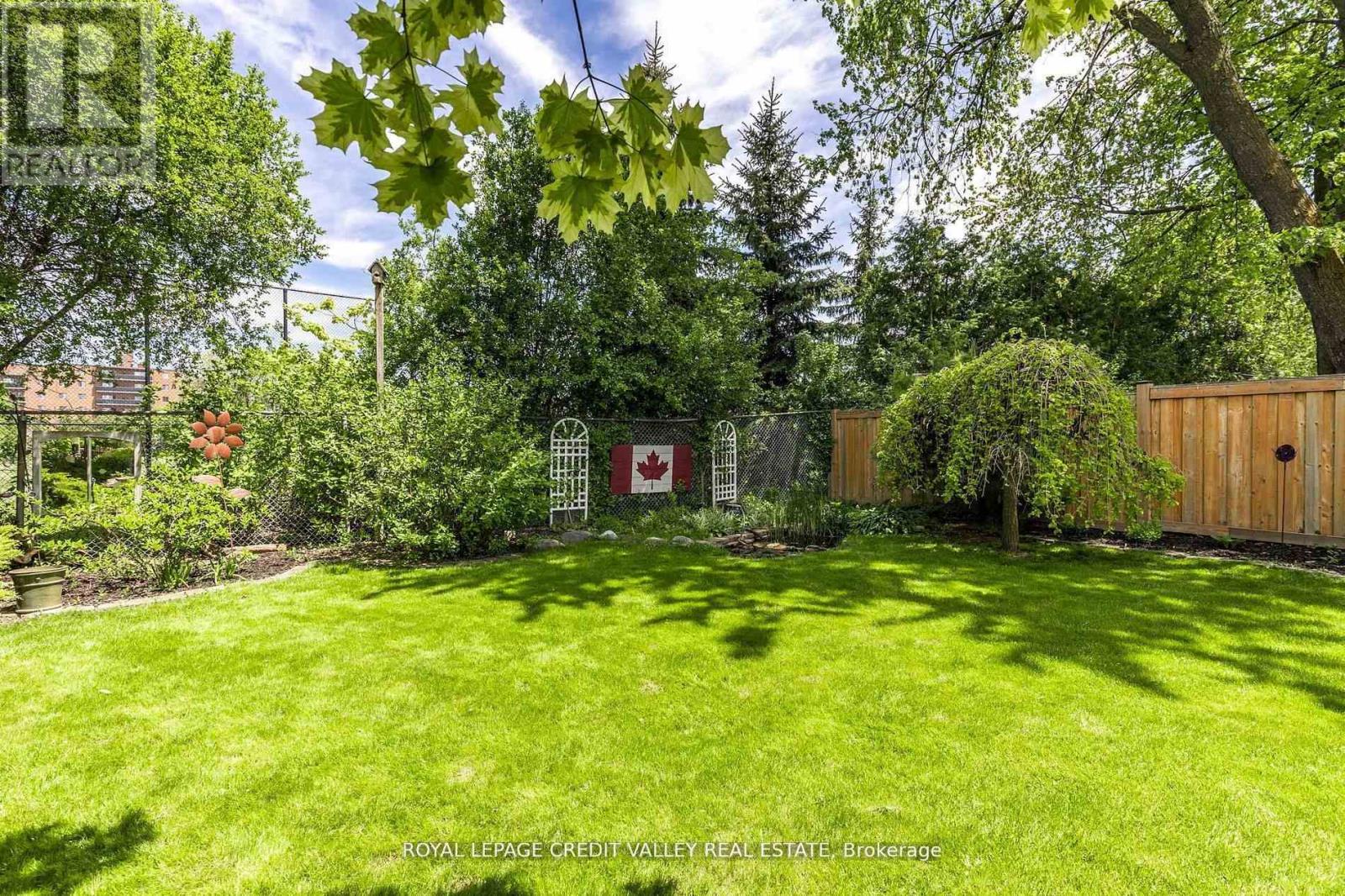 24 Ladore Drive, Brampton, Ontario  L6Y 1V5 - Photo 47 - W13780346