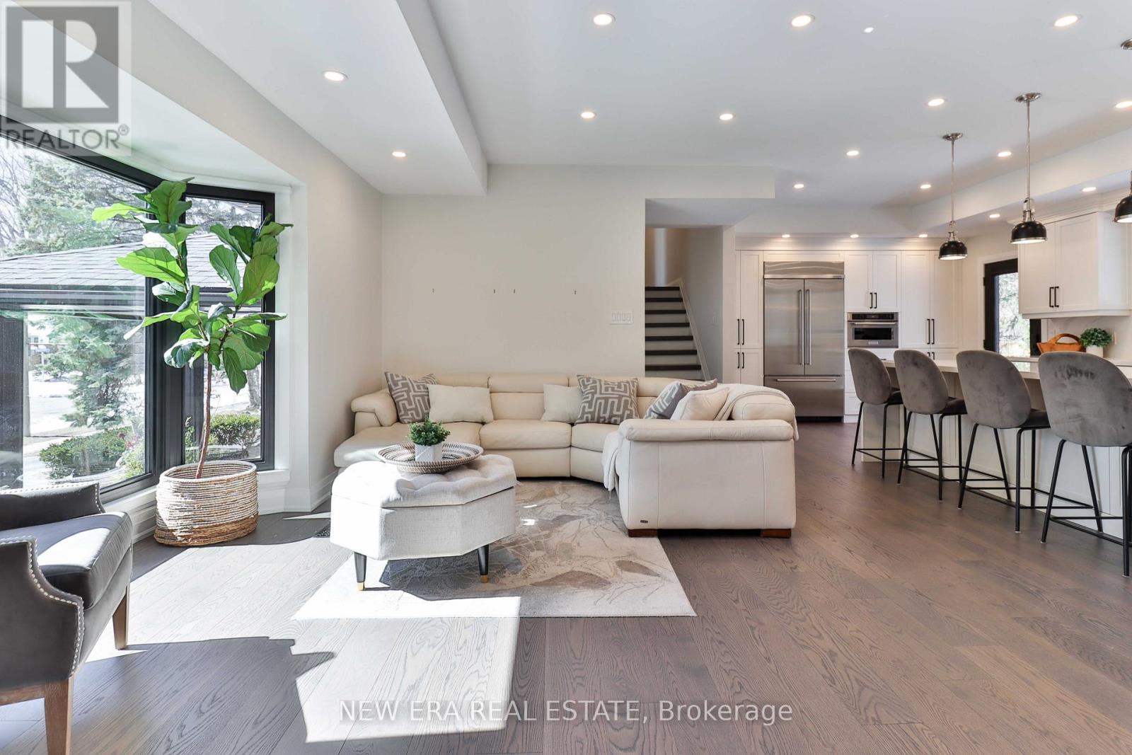1481 Chasehurst Drive, Mississauga, Ontario  L5J 3A8 - Photo 10 - W13780384