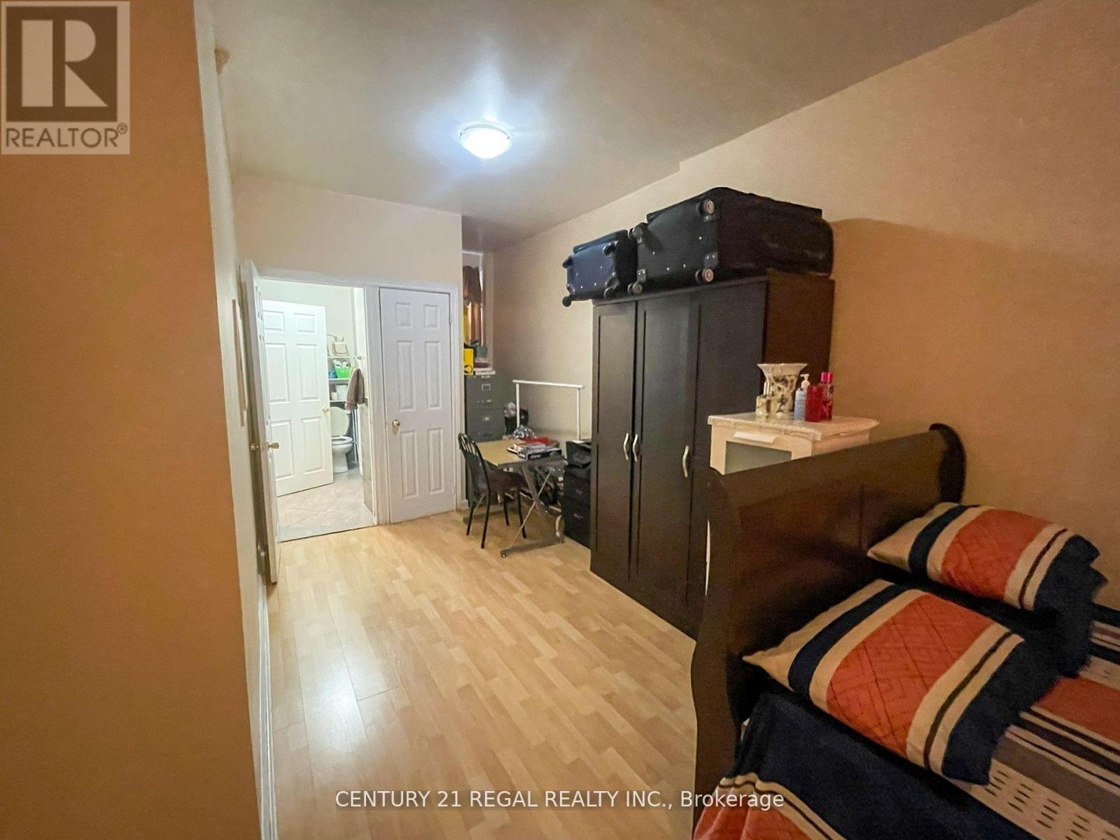 1281 Queen Street W, Toronto, Ontario  M6K 1L6 - Photo 4 - W13780402