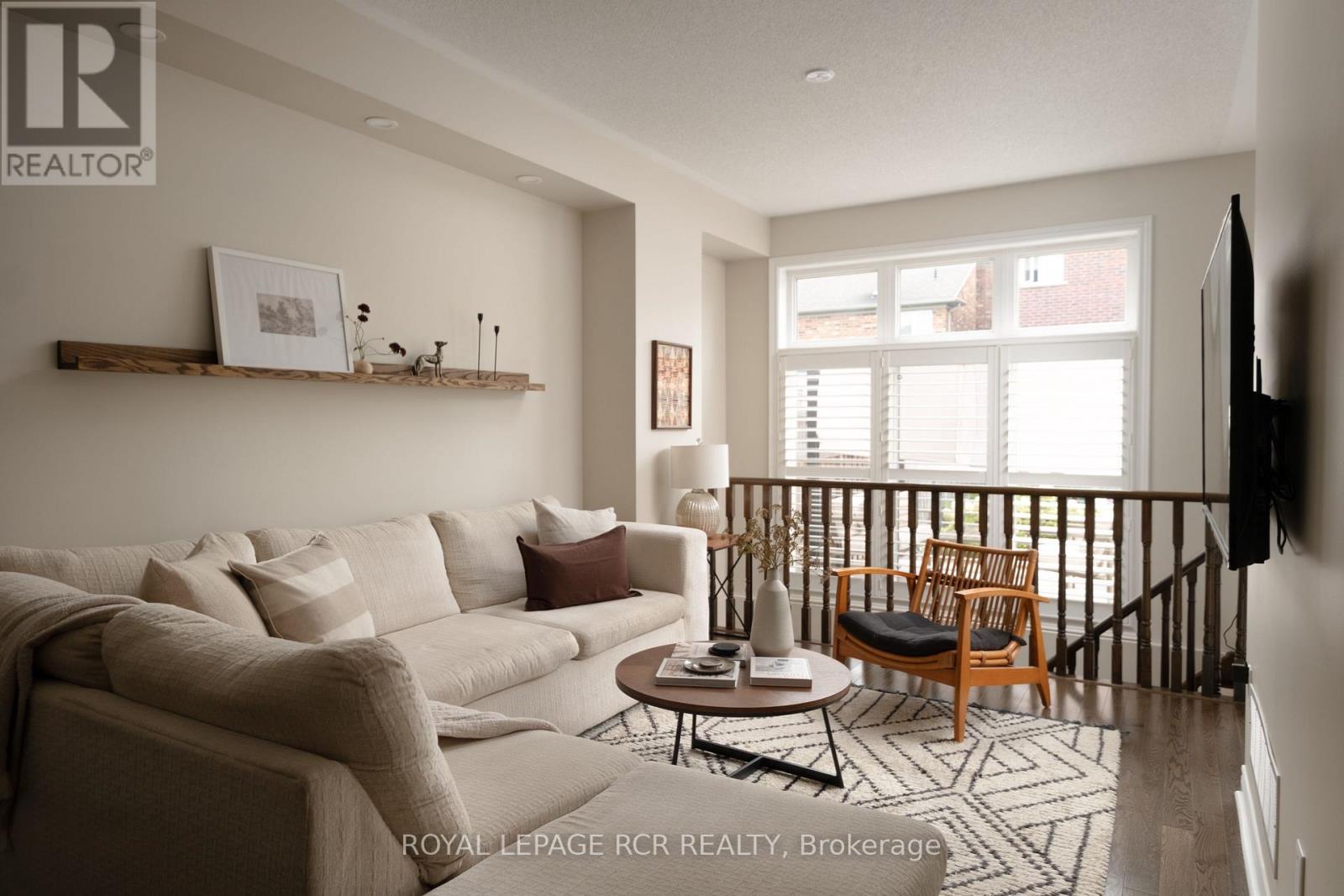 18 Cedarcrest Street, Caledon, Ontario  L7C 3P9 - Photo 2 - W13780406