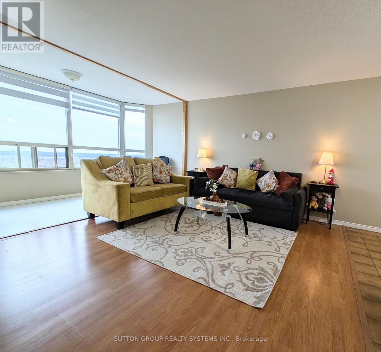 2201 - 400 Webb Drive, Mississauga, Ontario  L5B 3Z7 - Photo 2 - W13780458