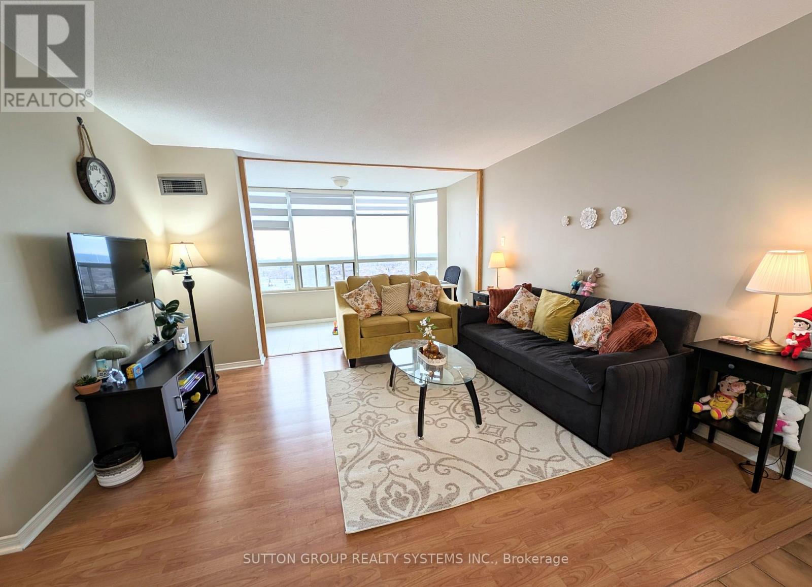 2201 - 400 Webb Drive, Mississauga, Ontario  L5B 3Z7 - Photo 3 - W13780458