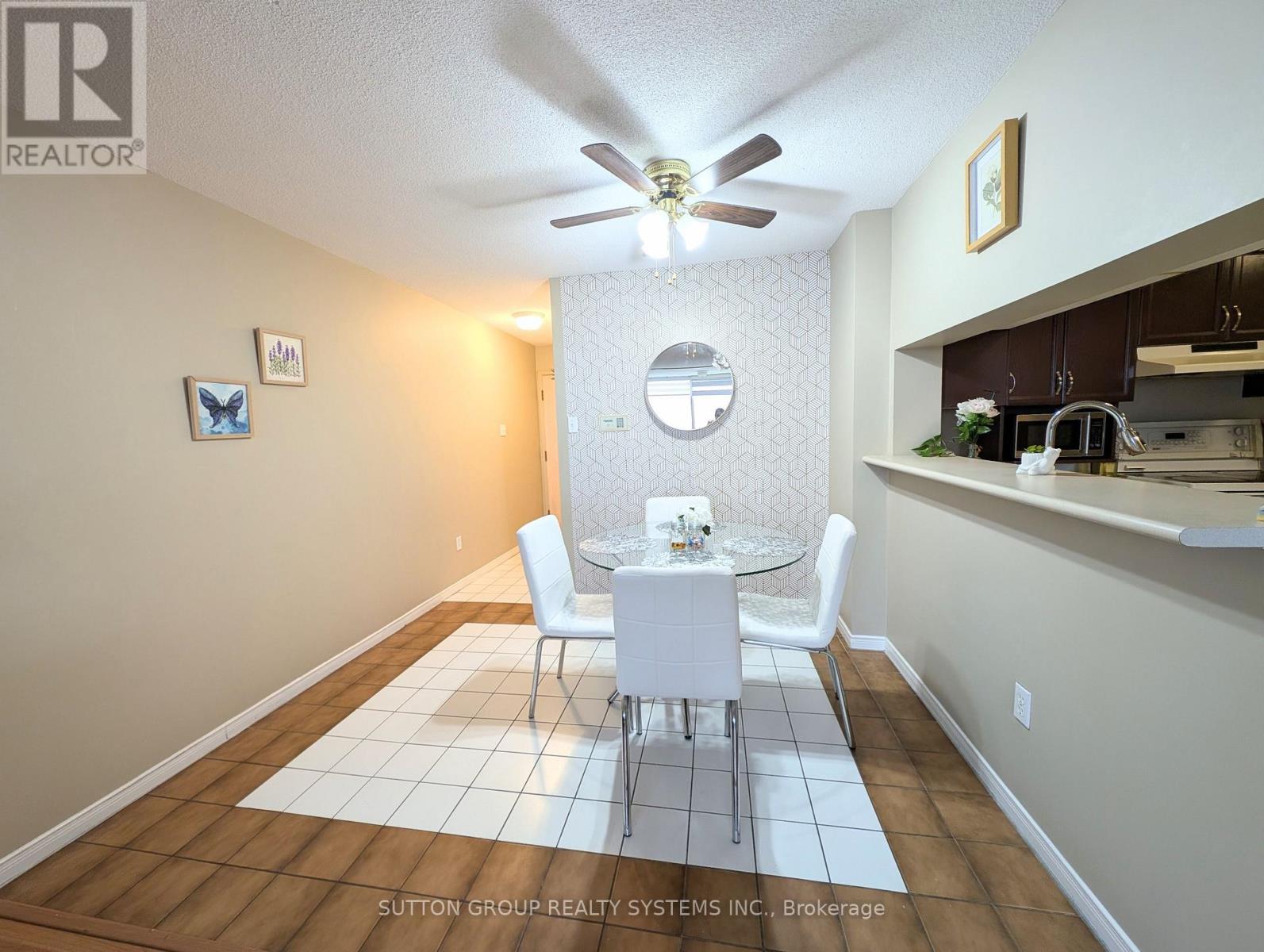 2201 - 400 Webb Drive, Mississauga, Ontario  L5B 3Z7 - Photo 5 - W13780458