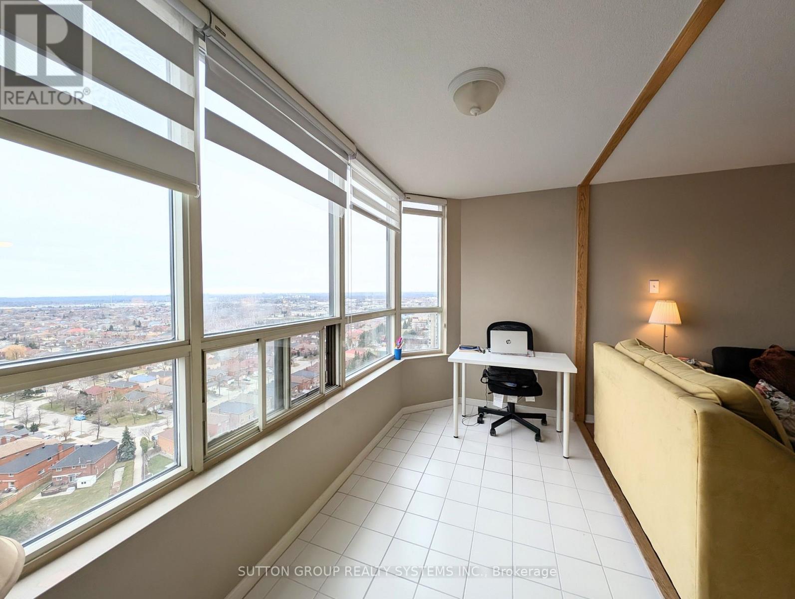 2201 - 400 Webb Drive, Mississauga, Ontario  L5B 3Z7 - Photo 6 - W13780458