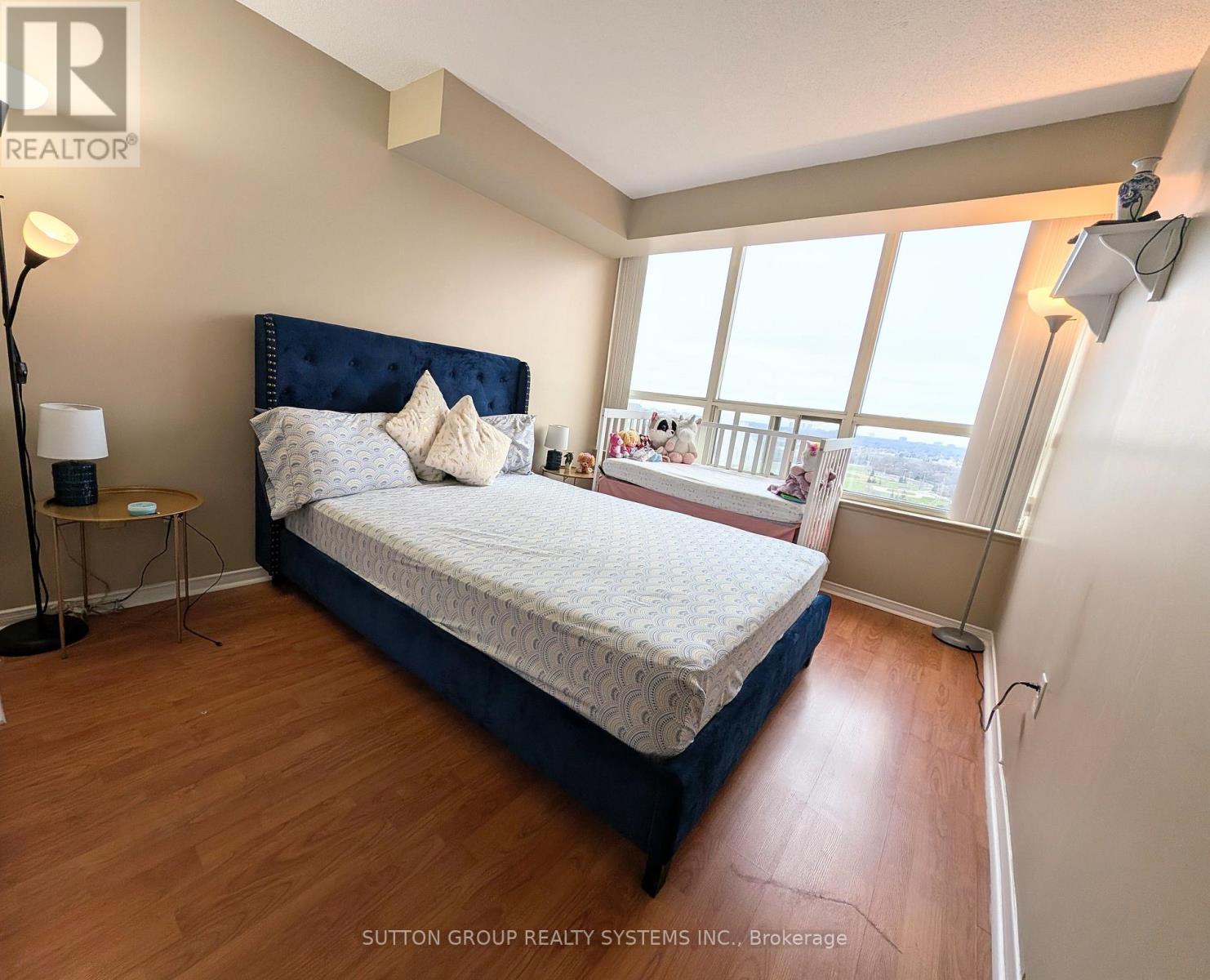 2201 - 400 Webb Drive, Mississauga, Ontario  L5B 3Z7 - Photo 8 - W13780458