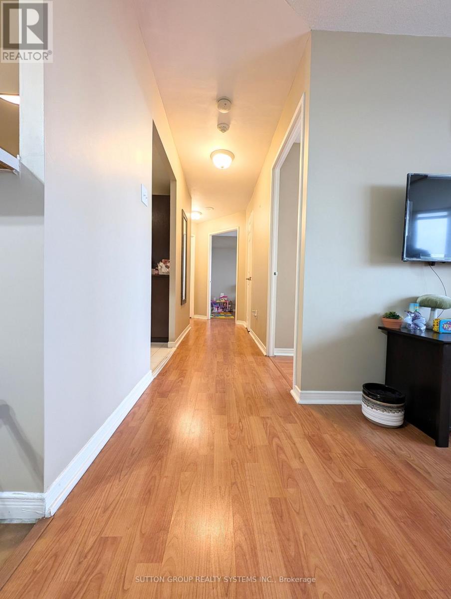 2201 - 400 Webb Drive, Mississauga, Ontario  L5B 3Z7 - Photo 9 - W13780458